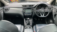 Nissan Qashqai 1.3 DiG-T N-Motion 5dr Petrol Hatchback